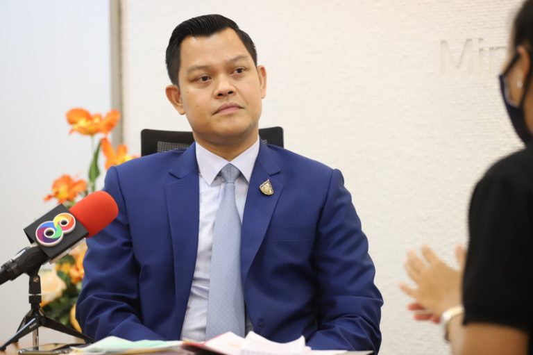 “ธนกร”ซัดพรรคก้าวไกล”บิ๊กตู่”ทำอะไรก็ผิดไปหมด! ปูดมีคนไม่ต้องการให้แซนด์บ็อกเปิดประเทศสำเร็จ