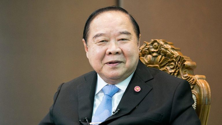 10 นาทีสั่นสะเทือน! “บิ๊กป้อม”ปล่อยหมัดเด็ด สะเทือนรัฐบาล  ประเทศชาติไม่ใช่เวทีให้มือสมัครเล่นมาซ้อมมือ